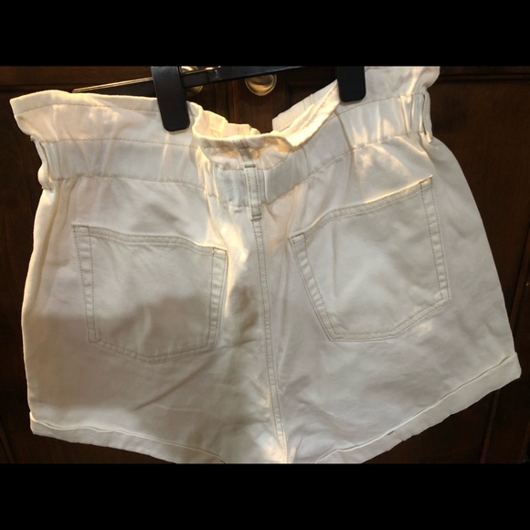 Topshop Paperbag Denim Shorts sz 12 in White NWT - Picture 2 of 4